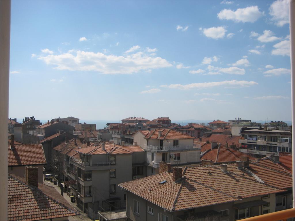 Tashevi Apartments Pomorie Bagian luar foto