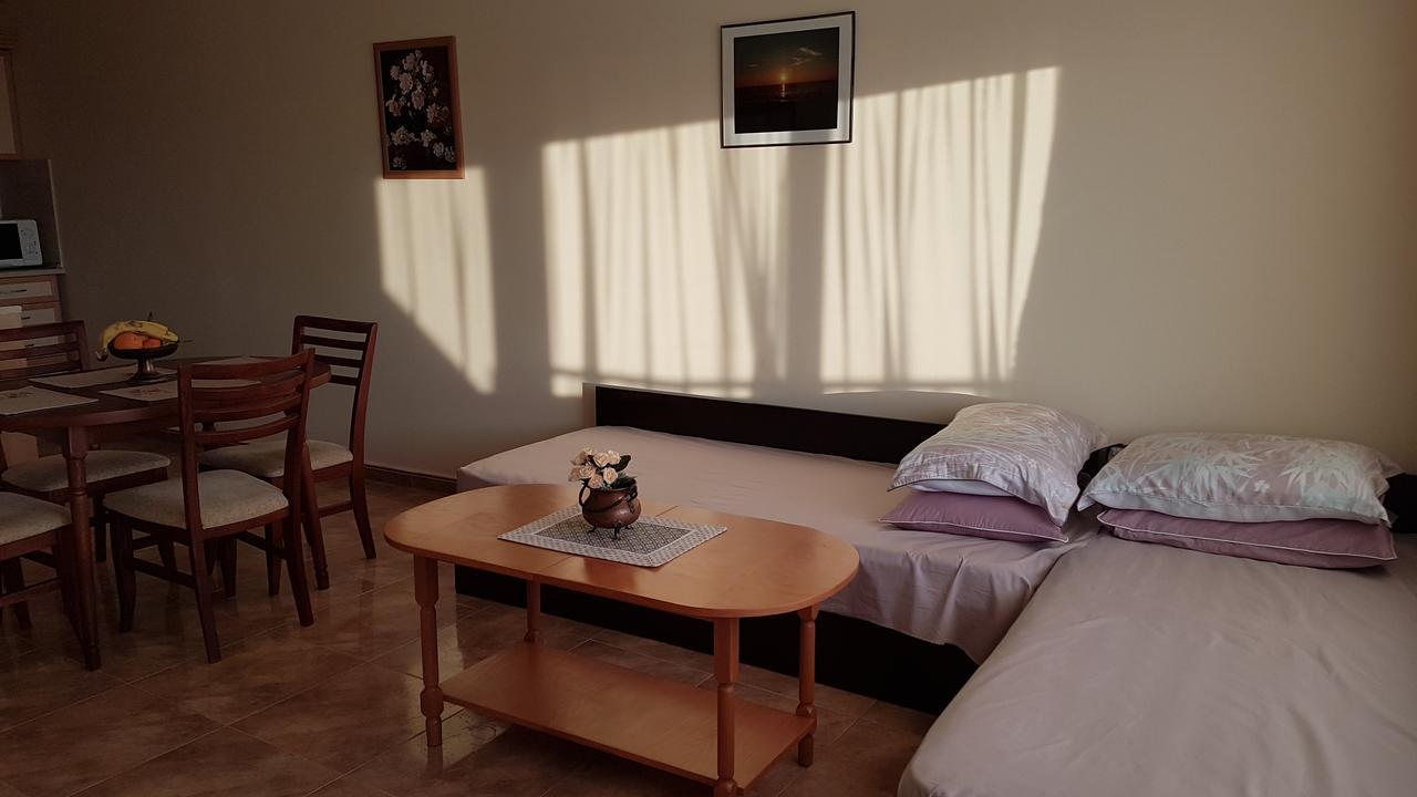 Tashevi Apartments Pomorie Ruang foto