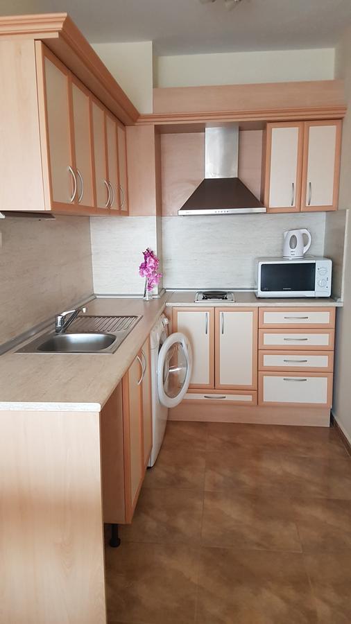 Tashevi Apartments Pomorie Bagian luar foto
